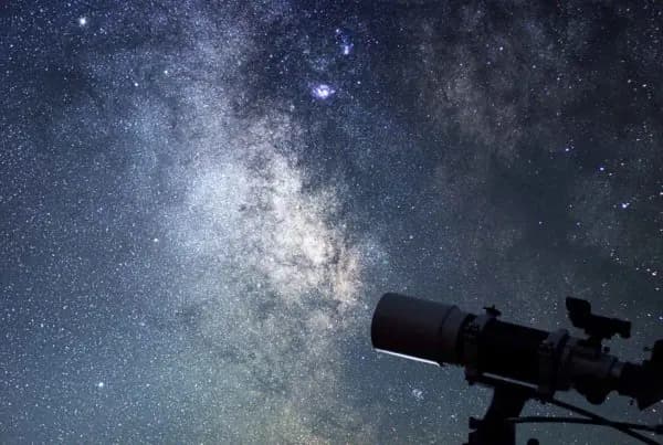 Astronomie, thÃ©matique Ã©ditoriale Oracom